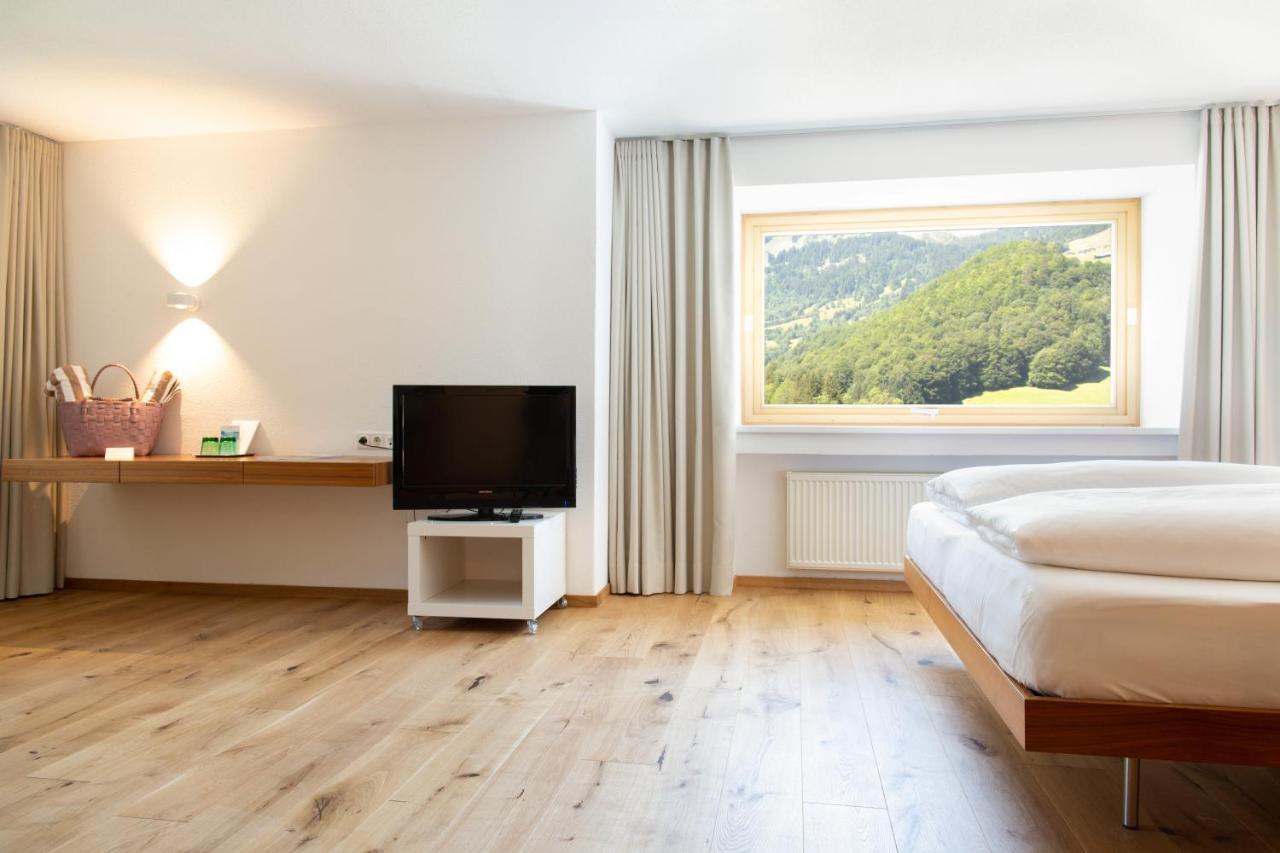 Hotel Krone In Au Au (Vorarlberg) Exteriör bild