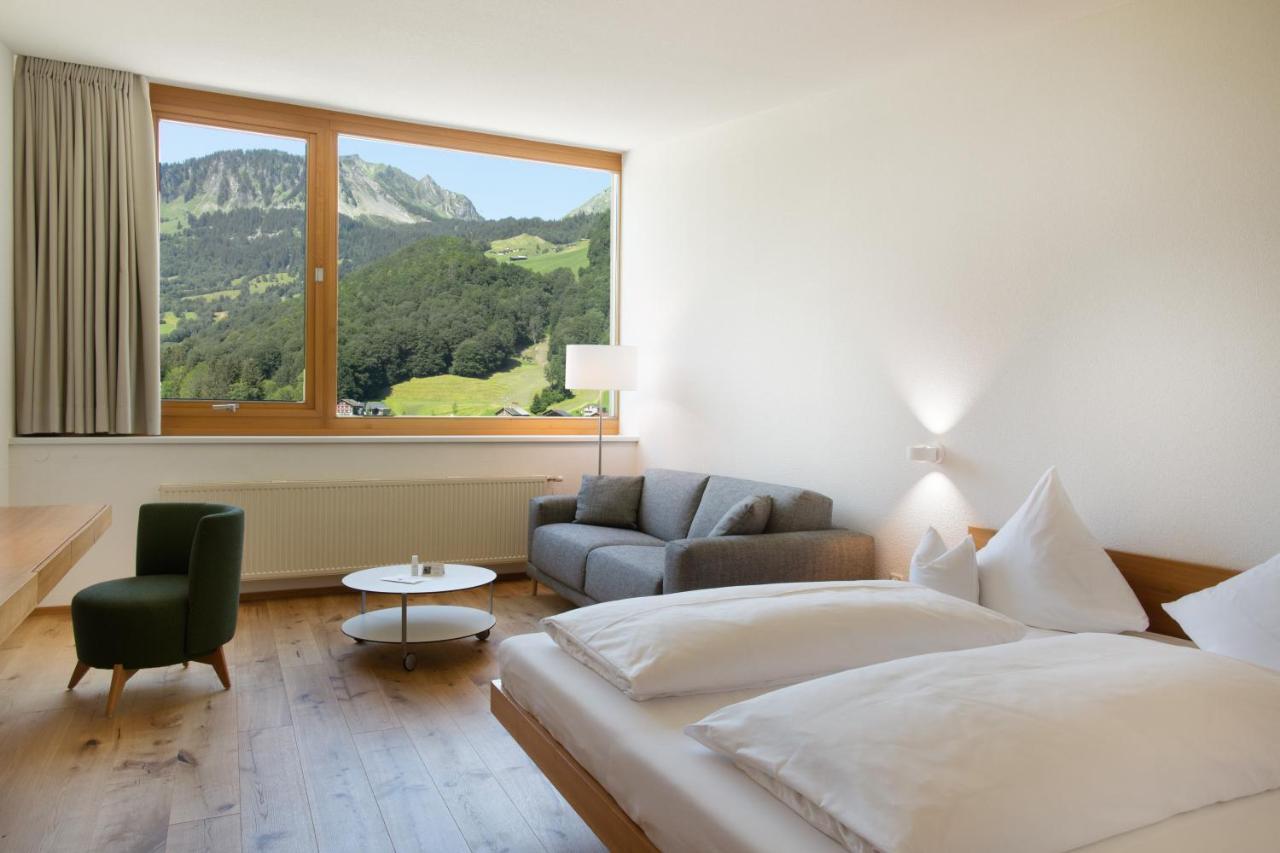 Hotel Krone In Au Au (Vorarlberg) Exteriör bild