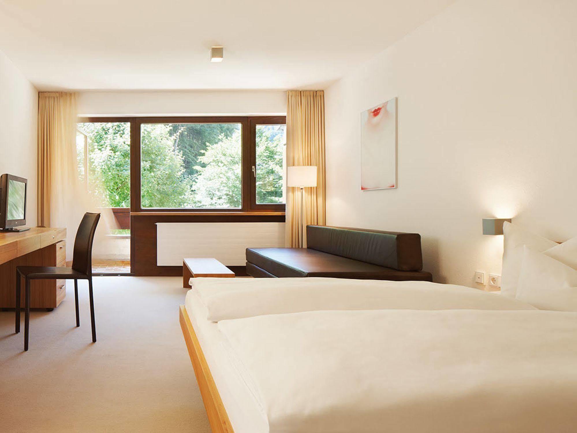 Hotel Krone In Au Au (Vorarlberg) Exteriör bild
