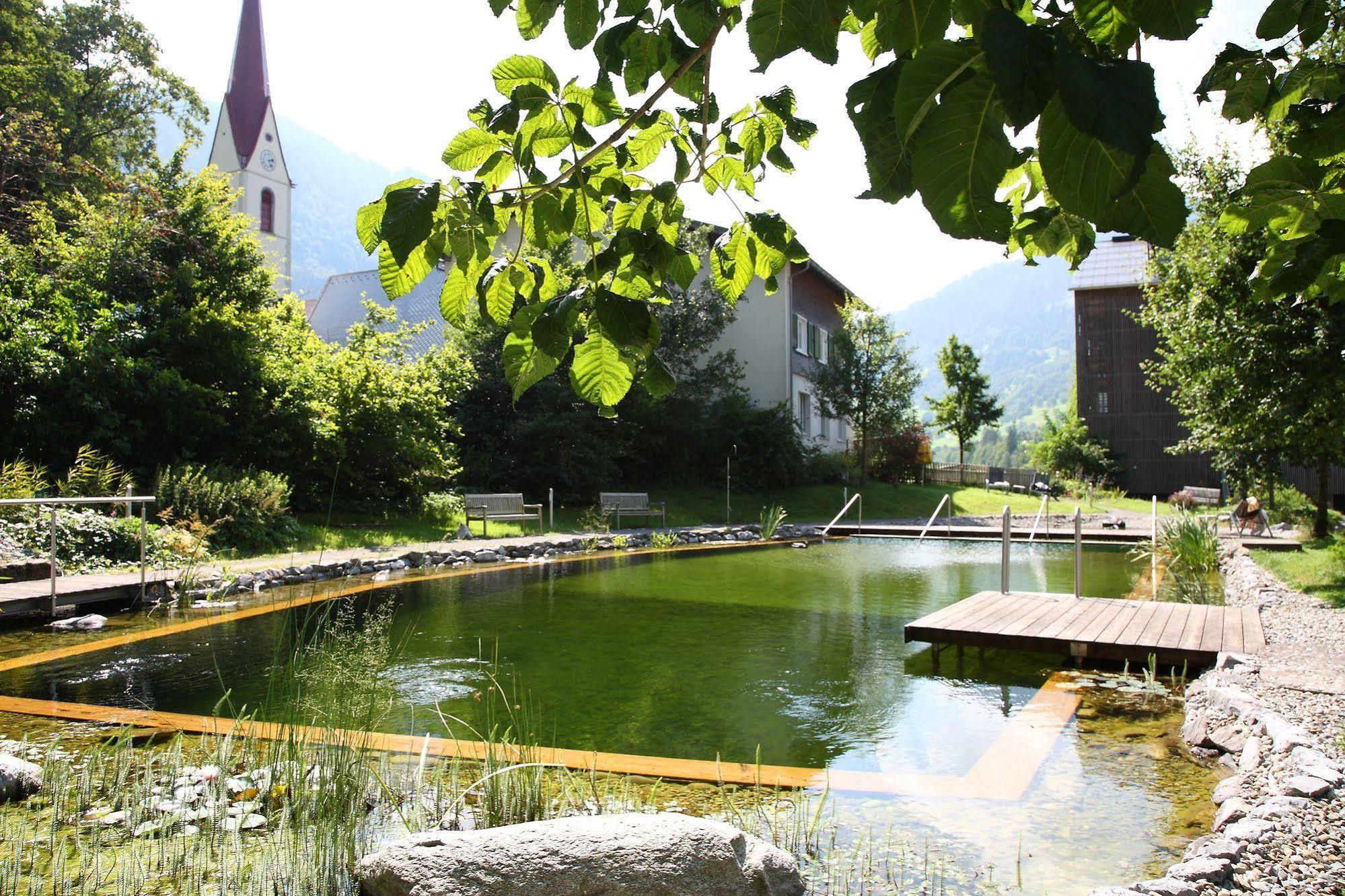 Hotel Krone In Au Au (Vorarlberg) Exteriör bild