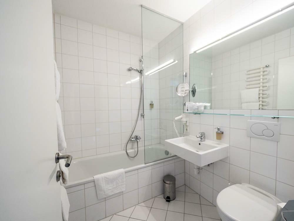 Hotel Krone In Au Au (Vorarlberg) Exteriör bild